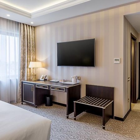 Hotel Prahova Plaza Ploieşti Eksteriør billede