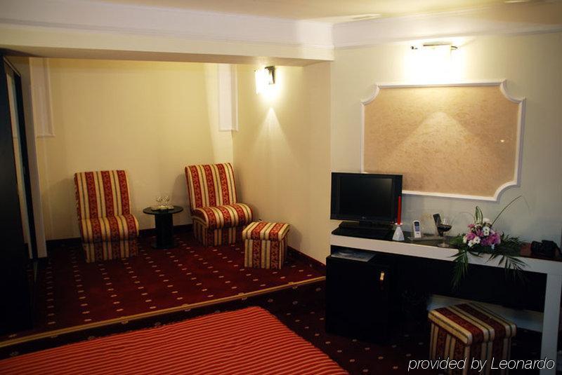 Hotel Prahova Plaza Ploieşti Værelse billede