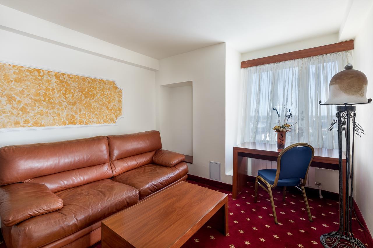 Hotel Prahova Plaza Ploieşti Eksteriør billede